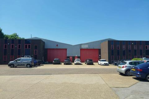 Distribution warehouse to rent, Units 3 & 4, Bracknell Business Centre, Downmill Rd Bracknell RG12 1QS