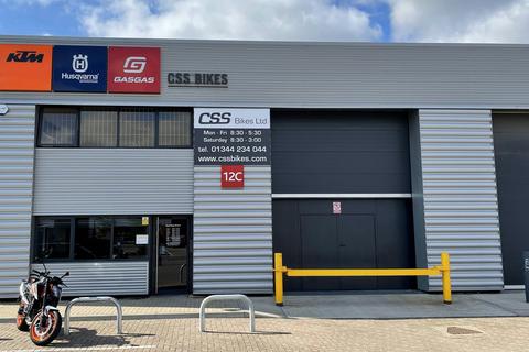 Warehouse to rent, Unit 2, The Western Centre, Western Road Bracknell RG12 1RW