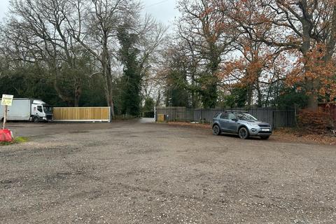 Office to rent, Hallgrove Bagshot GU19 5HP