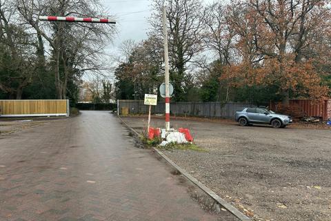 Office to rent, Hallgrove Bagshot GU19 5HP