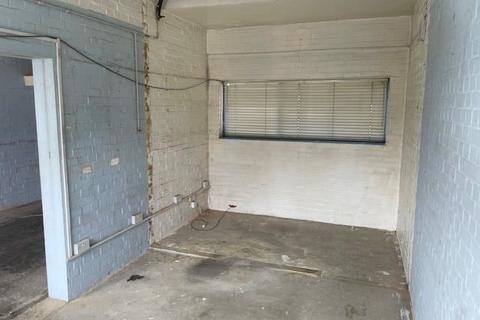 Industrial unit to rent, 108-109 Liscombe Bracknell RG12 7DE
