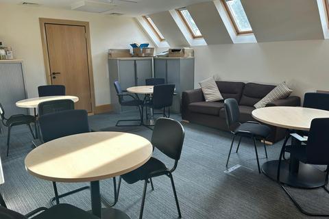Office to rent, The Square Lightwater GU18 5SS
