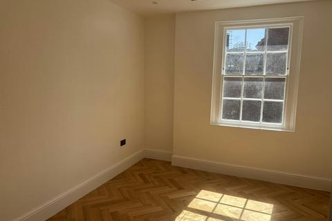 Office to rent, 7 High St Windsor SL4 1LD