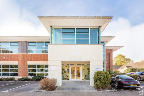 Healthcare facility to rent, Waltham Rd Maidenhead SL6 3LW