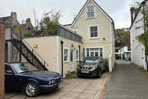 Retail property (high street) for sale, 31 High St Maidenhead SL6 9SJ