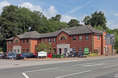 Office to rent, London Rd Bagshot GU19 5HD