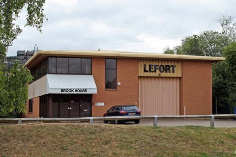 Distribution warehouse to rent, Downmill Rd Bracknell RG12 1HL