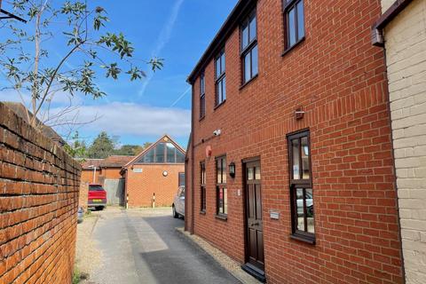 Office to rent, 32A Rose St Wokingham RG40 1XU