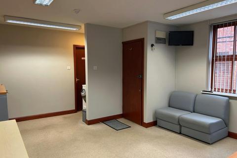 Office to rent, 32A Rose St Wokingham RG40 1XU