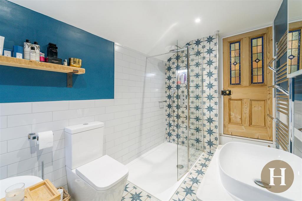 Hadleigh Estate Agents-24.jpg