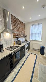 2 bedroom end of terrace house to rent, Victoria Street, Greater Manchester OL15