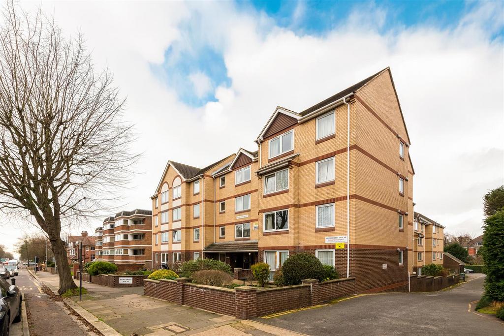 Flat 18 Homedrive House-1.jpg