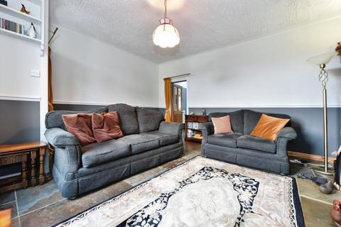 2 bedroom end of terrace house for sale, Padfield Main Road, Glossop SK13