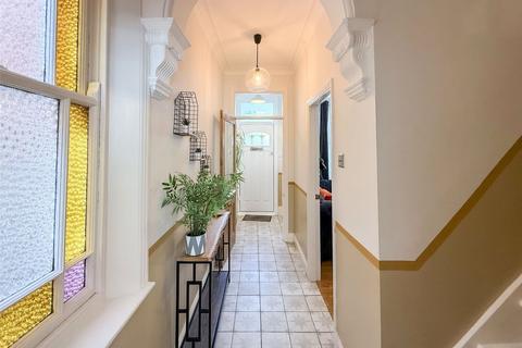 3 bedroom semi-detached house for sale, Coleridge Avenue, Gateshead, NE9