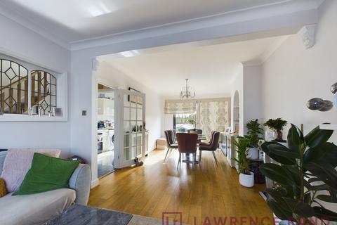 4 bedroom property to rent, Torrington Road, Ruislip, HA4