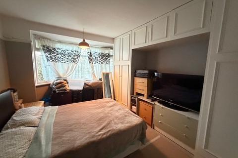 2 bedroom apartment for sale, Locket Road, Harrow