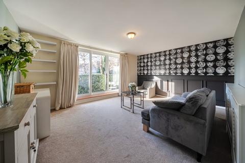 2 bedroom flat for sale, Lansdowne Road, London, SW20