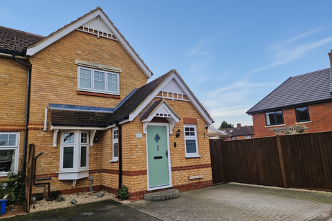 2 bedroom end of terrace house for sale, Tulip Close, Biggleswade, SG18