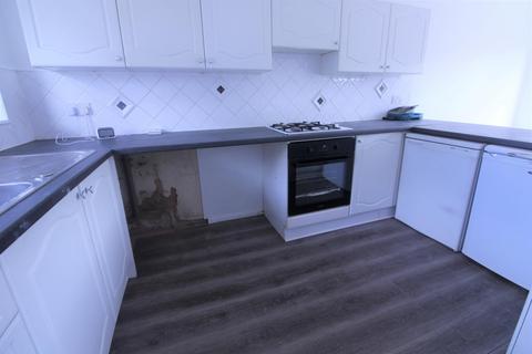 3 bedroom terraced house to rent, Glamis Close, Cheshunt
