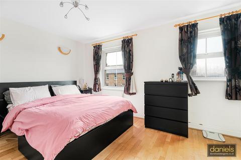 4 bedroom townhouse for sale, Compton Avenue, Wembley