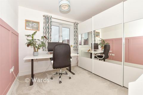 3 bedroom end of terrace house for sale, Albertine Road, Maidstone ME17
