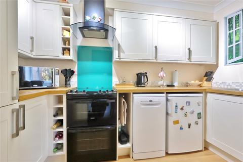 1 bedroom apartment for sale, Highclere Court, Knaphill, Woking, Surrey, GU21