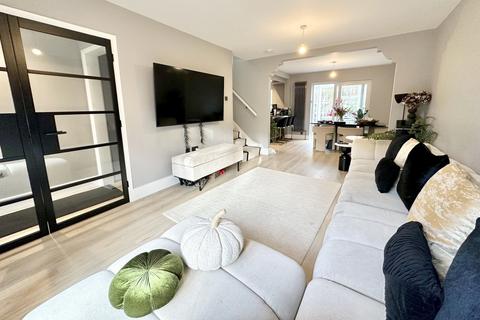 4 bedroom terraced house for sale, St Ives Gardens, Meyrick Park, Bournemouth, BH2