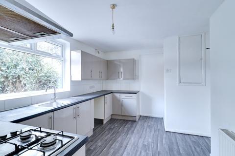 3 bedroom semi-detached house for sale, Ernan Road, South Ockendon RM15