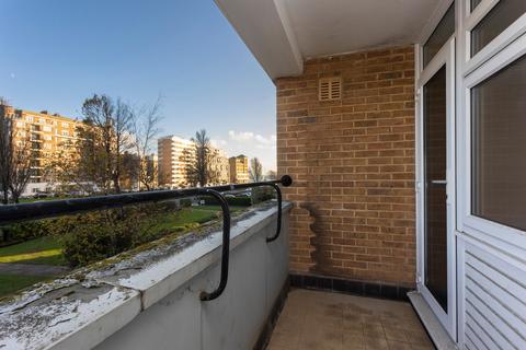 3 bedroom flat for sale, Grand Avenue, Hove, BN3