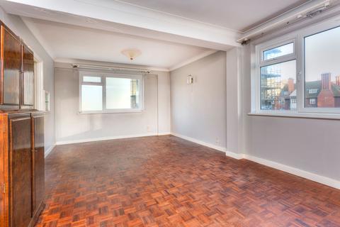 3 bedroom flat for sale, Grand Avenue, Hove, BN3