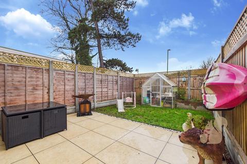 2 bedroom end of terrace house for sale, Temple Pattle, Brantham