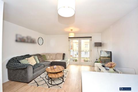 2 bedroom flat for sale, Fleming House, Nightingale Crescent, Harold Wood, RM3
