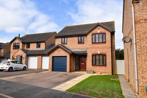 4 bedroom detached house for sale, Docklewell Close, Towcester, NN12