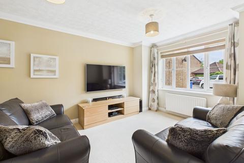 4 bedroom detached house for sale, Docklewell Close, Towcester, NN12