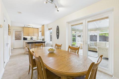 4 bedroom detached house for sale, Docklewell Close, Towcester, NN12