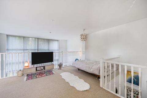 2 bedroom maisonette for sale, Windmill Road, Slough, Berkshire