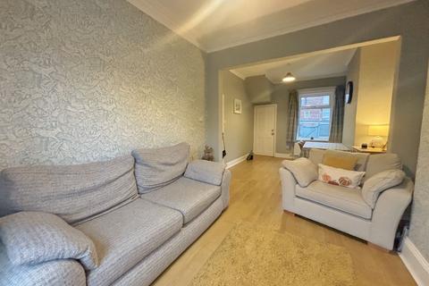 2 bedroom terraced house to rent, Highfield, Scarborough