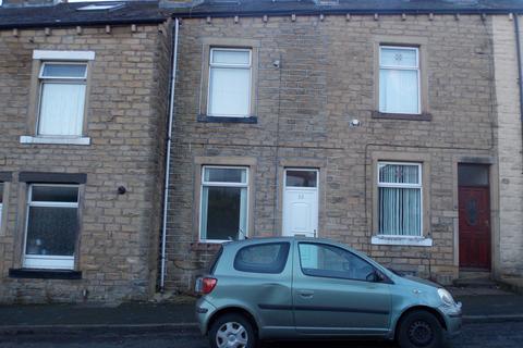 3 bedroom terraced house to rent, Redcliffe Street, Keighley, West Yorkshire, BD21