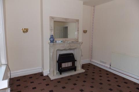 3 bedroom terraced house to rent, Redcliffe Street, Keighley, West Yorkshire, BD21