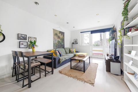 1 bedroom flat for sale, Palace Road, SW2