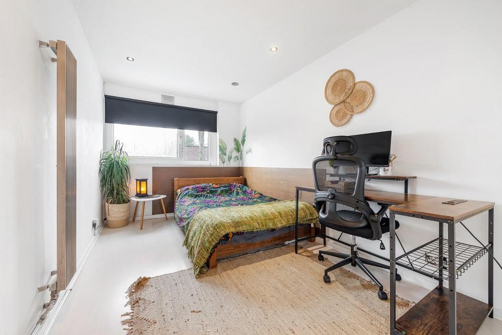 Bedroom.JPG