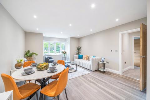1 bedroom flat for sale, Queens Road, Weybridge, KT13