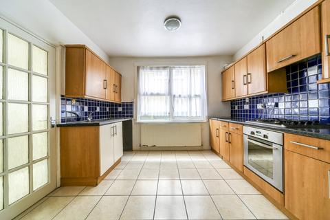 2 bedroom flat for sale, Hythe Road, Thornton Heath, CR7