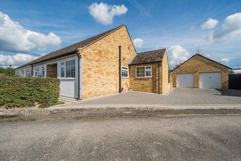 2 bedroom bungalow for sale, Clare Road, Taplow, Maidenhead