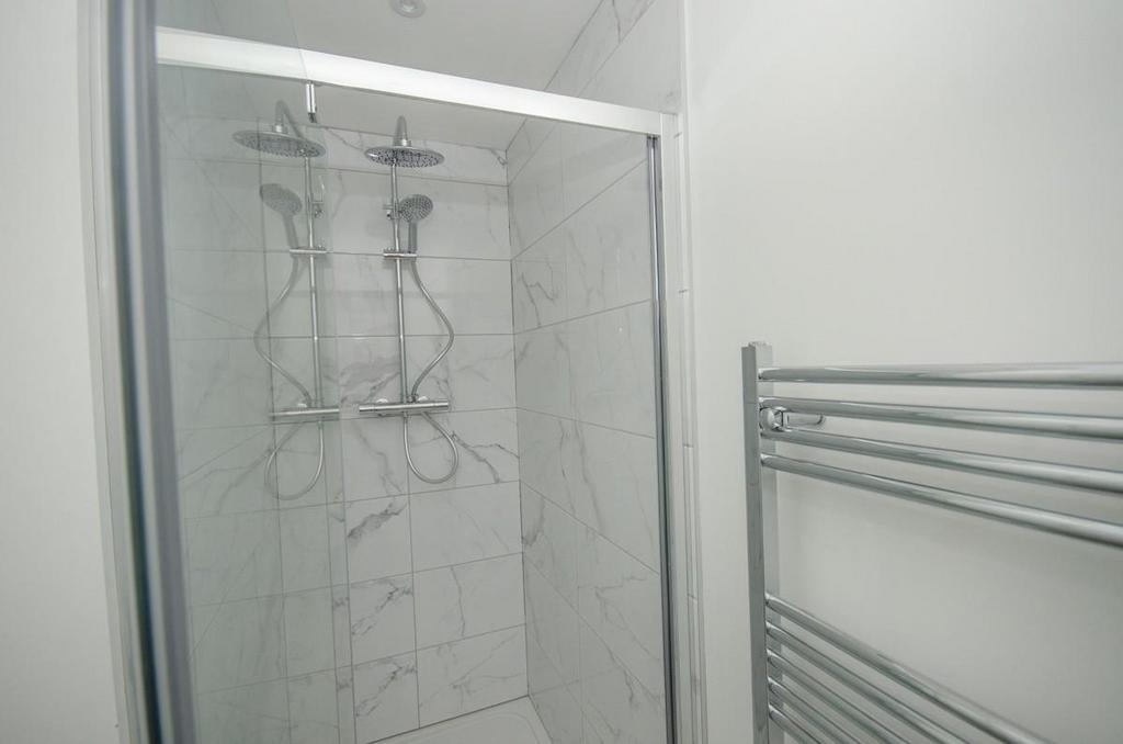 Ensuite.jpg