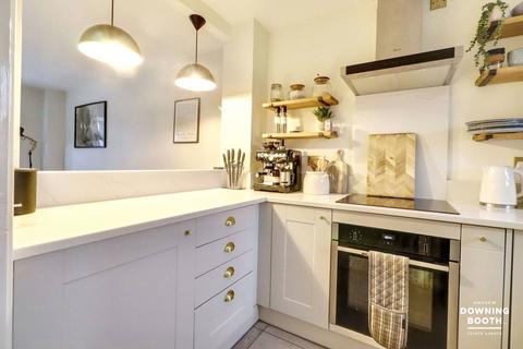 3 bedroom end of terrace house for sale, Agincourt Road, Lichfield WS14