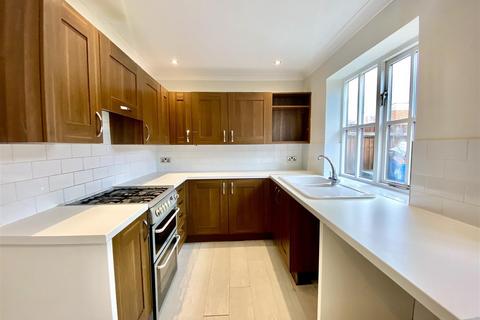 4 bedroom house to rent, Little Pembroke, Worthing
