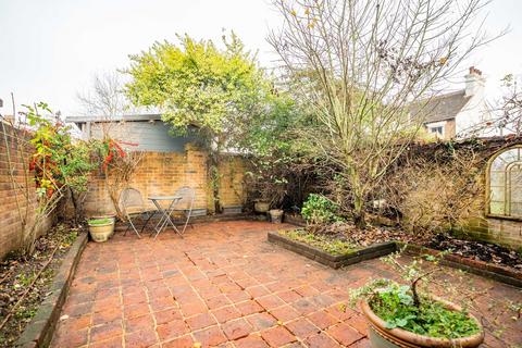 4 bedroom semi-detached house for sale, Boundary Road, Hertfordshire AL1