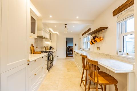 4 bedroom semi-detached house for sale, Boundary Road, Hertfordshire AL1