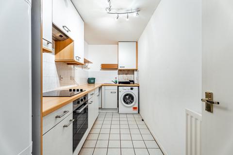 2 bedroom apartment for sale, Dexter Close, Hertfordshire AL1